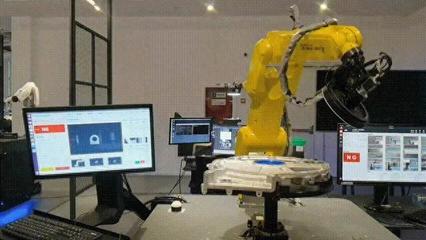 機械臂搬進了寫字樓？它們正以「億」倍速加速工業自動化控制
